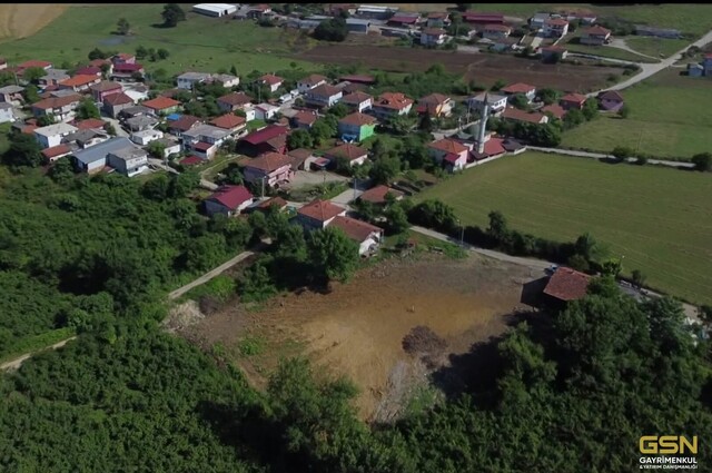 3-SAKARYA TOPÇU'DA SATILIK VİLLA İMARLI ARSA